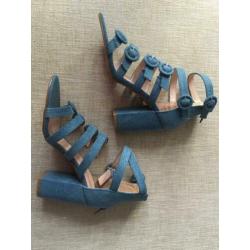 Blauwe schoenen van Sacha maat 38