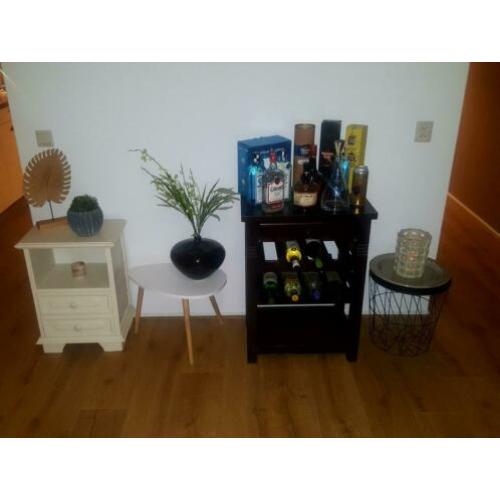 Inboedel Kasten tafels stoel accessoires glaswerk kussens