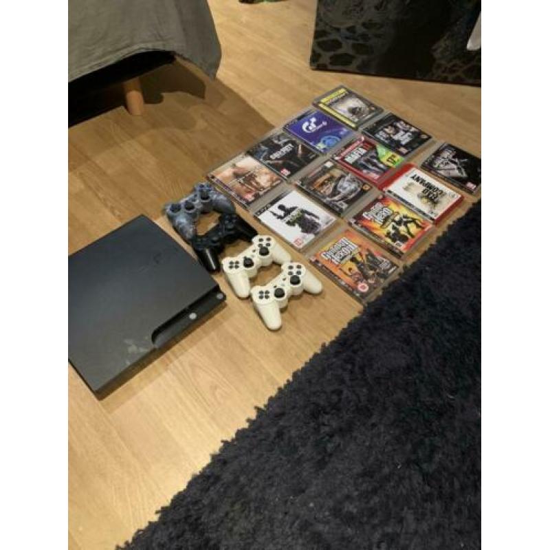 PS3 met 12 spellen en controllers