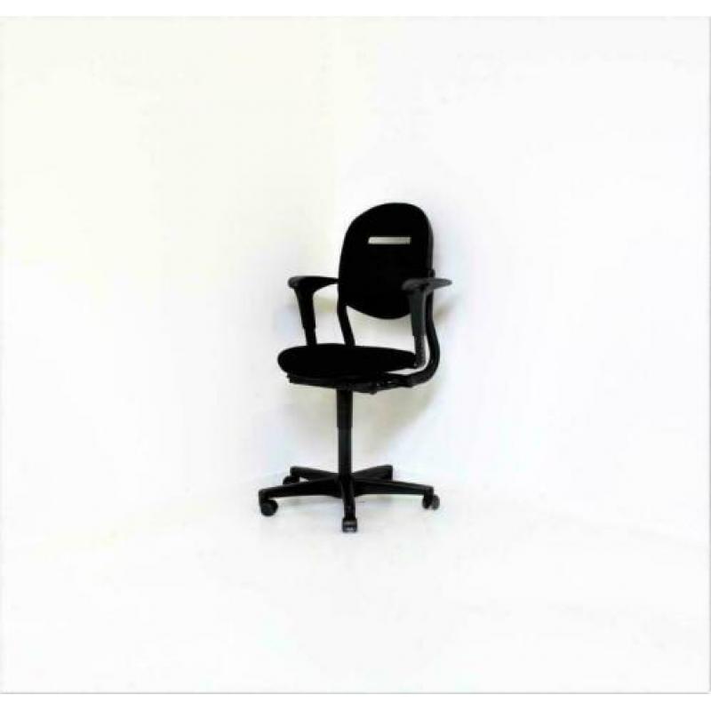 Ahrend 220 bureaustoelen, diverse modellen al vanaf € 85,-