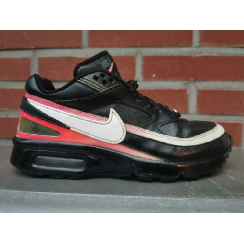 Nike air max classic bw maat 40 zwart roze