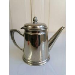 Mooie verzilverde koffiepot theepot hotel zilver alpaca