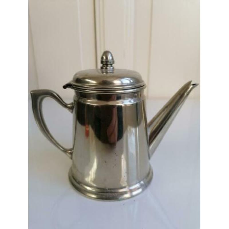 Mooie verzilverde koffiepot theepot hotel zilver alpaca