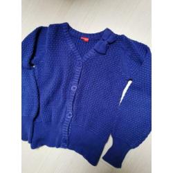 Vest blauw met strikje Mt 128