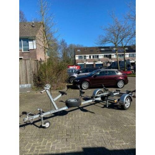 gegalvaniseerde trailer voor boten tot 5m met led z.g.a.n.