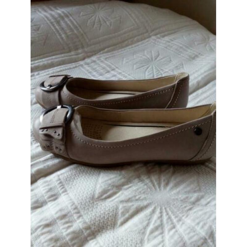 Nieuwe schoenen bij Manfield gekocht