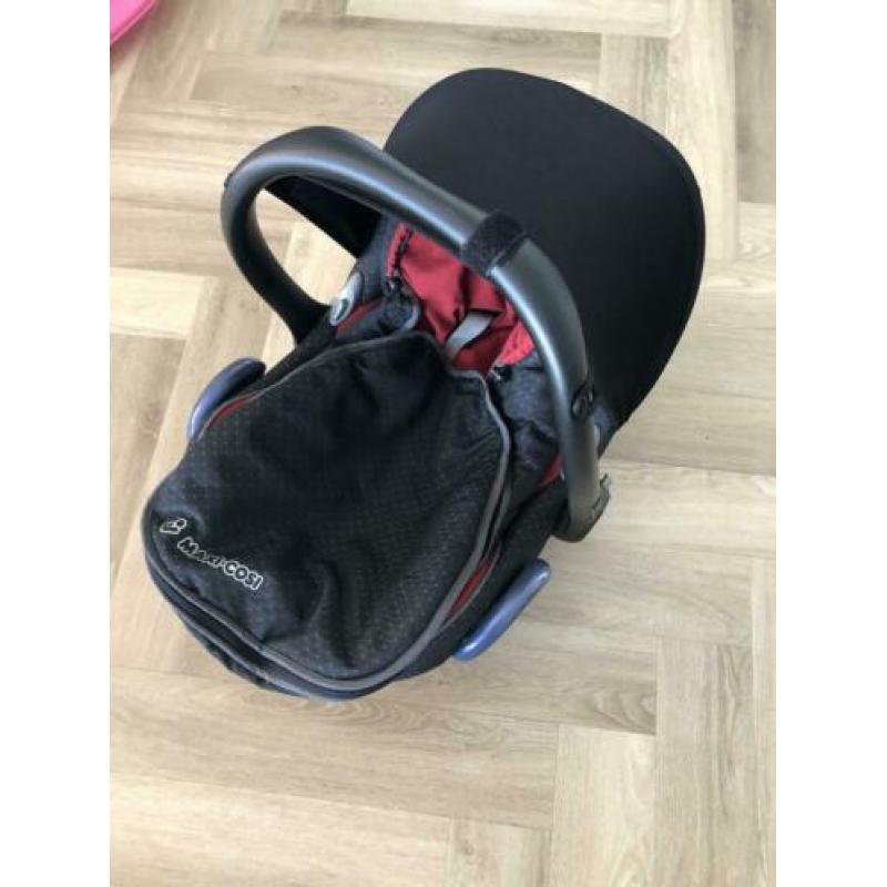 Maxi Cosi zeer compleet met Cocobelt draagstoelen