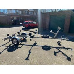 gegalvaniseerde trailer voor boten tot 5m met led z.g.a.n.