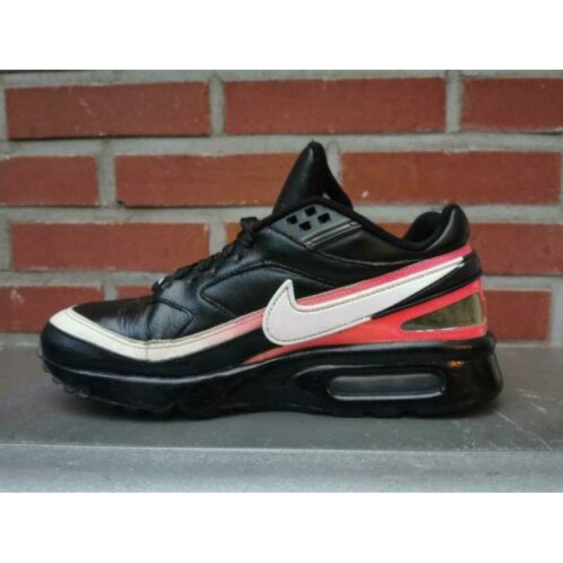 Nike air max classic bw maat 40 zwart roze