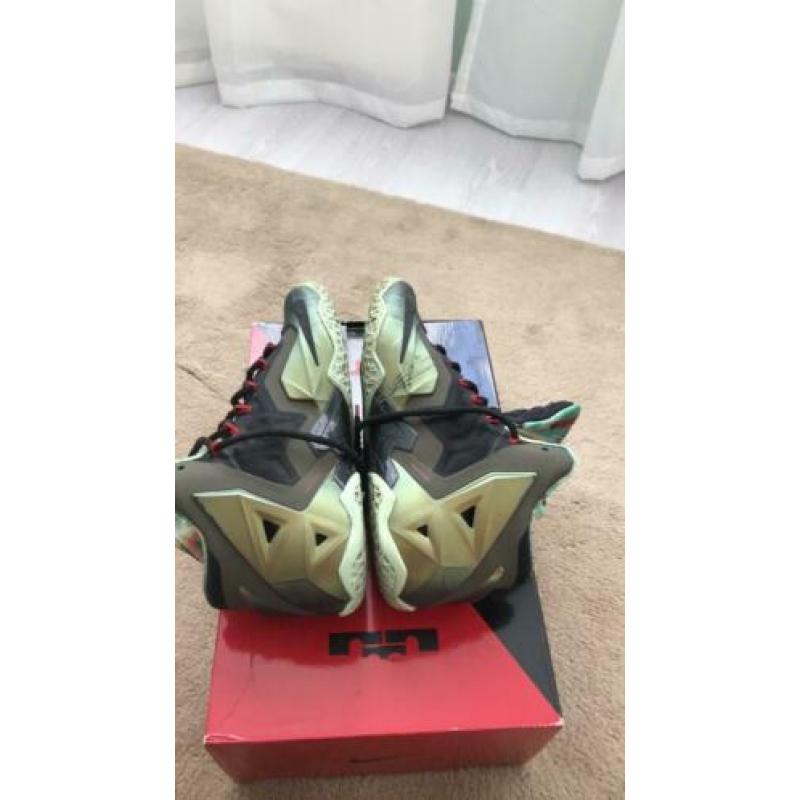 Lebron XI Kings Pride EUR44/US10