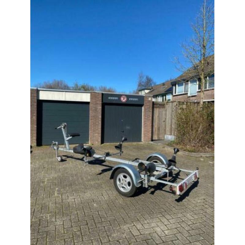 gegalvaniseerde trailer voor boten tot 5m met led z.g.a.n.