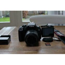 Canon EOS 700D + 18-55mm f/3.5-5.6 Zwart +16GB Sd card + UV