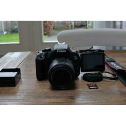 Canon EOS 700D + 18-55mm f/3.5-5.6 Zwart +16GB Sd card + UV