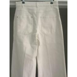 Baum und Pferdgarten white denim trouser model Nicia