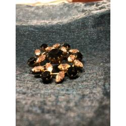 Pracht broche in roze en zwart!