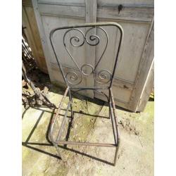 oude ijzeren stoelen