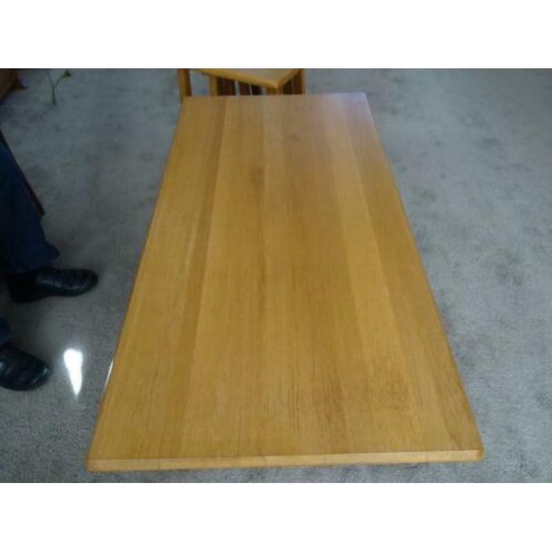 Mooie massief blank eiken salontafel - draaibaar onderstel