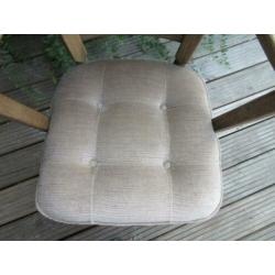 nette senioren stoel effen bruine bekleding