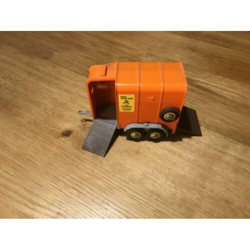 Britains 9562, Rice Beaufort 2 Paard’s Paardentrailer, 1:32