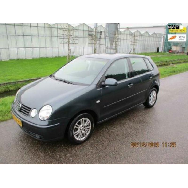 Volkswagen Polo 1.4-16V Highline 5 Drs met Airco