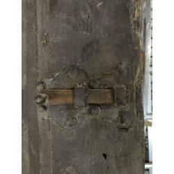Oude eijken deuren uit 1700