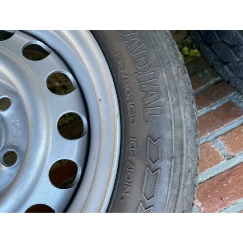 2x 13inch velg met band voor aanhanger