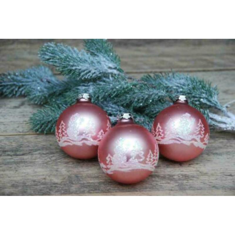11 Roze kerstballen,1 Piek en 4 sterren