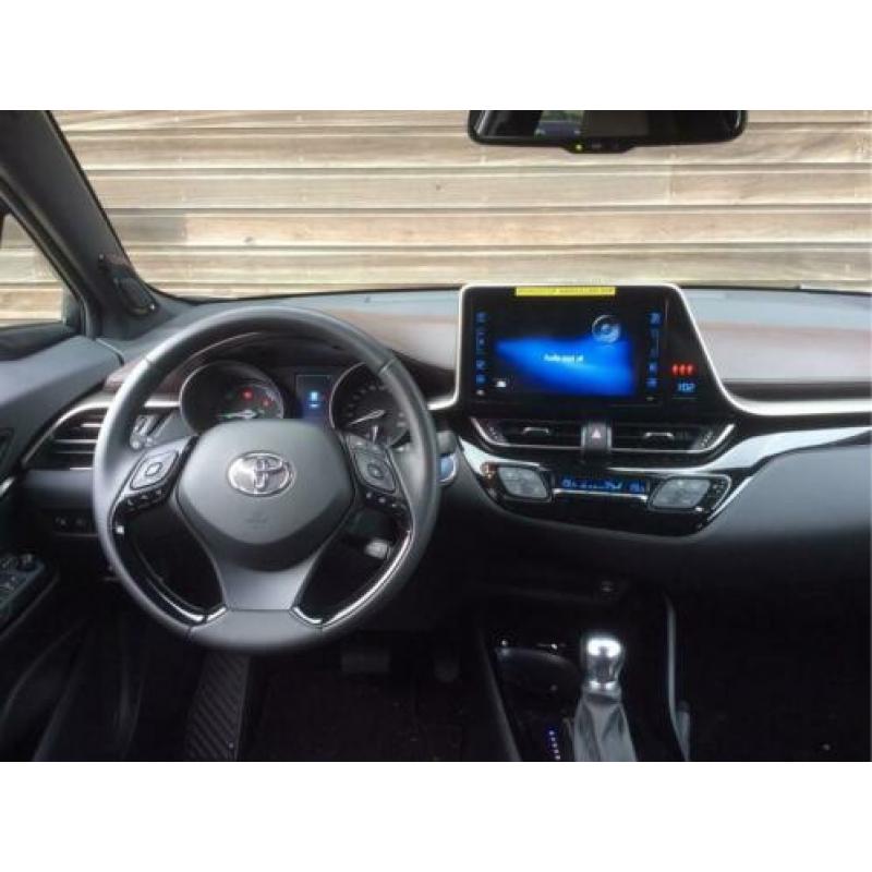 Toyota C-HR 1.8 Hybrid Executive | Trekhaak | JBL-Audio | Bl