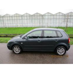 Volkswagen Polo 1.4-16V Highline 5 Drs met Airco
