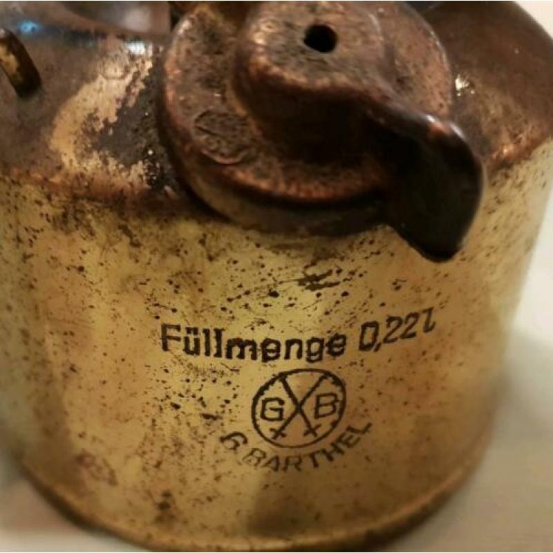 Oude benzine brander Barthel