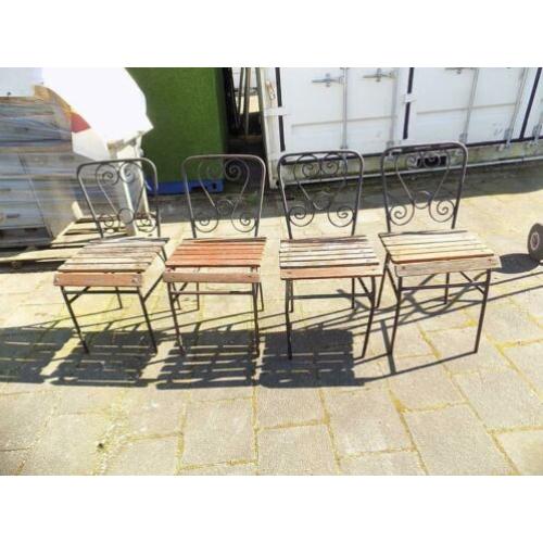 oude ijzeren stoelen