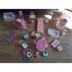 Veel barbies en spulletjes en honden creche