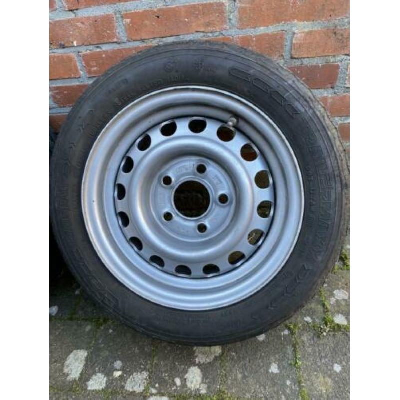2x 13inch velg met band voor aanhanger