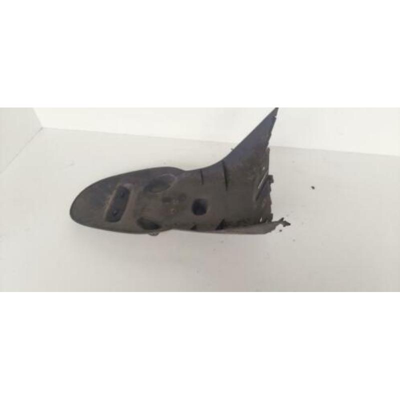 Achterspartbord/ kenteken houder peugeot vivacity