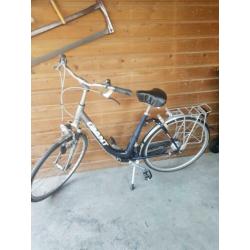 Giant Damesfiets (50cm) met verende achterbrug damesfiets