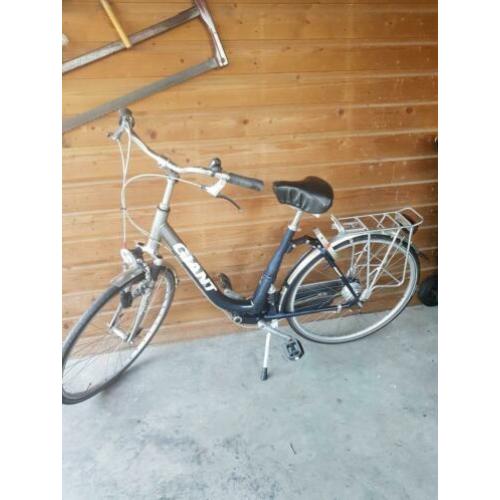 Giant Damesfiets (50cm) met verende achterbrug damesfiets