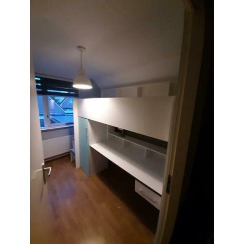 Hoogslaper met bureau