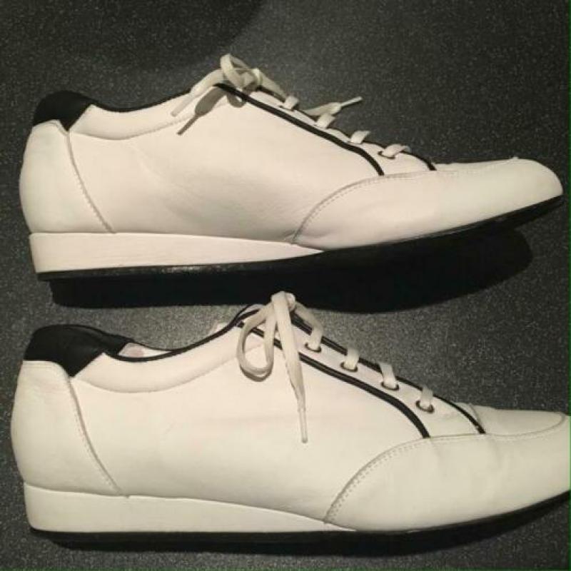 Witte Volare veterschoenen van zeer soepel leder maat 43
