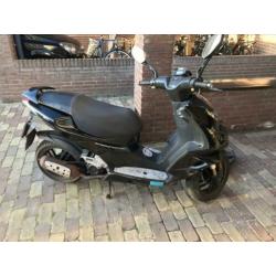 Peugeot speedfight 4