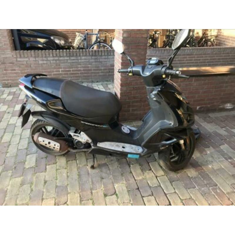 Peugeot speedfight 4