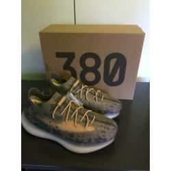 Yeezy Mist maat 35