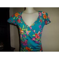 D4A King Louie stretch jurk gladde stof vlinders bloemen M