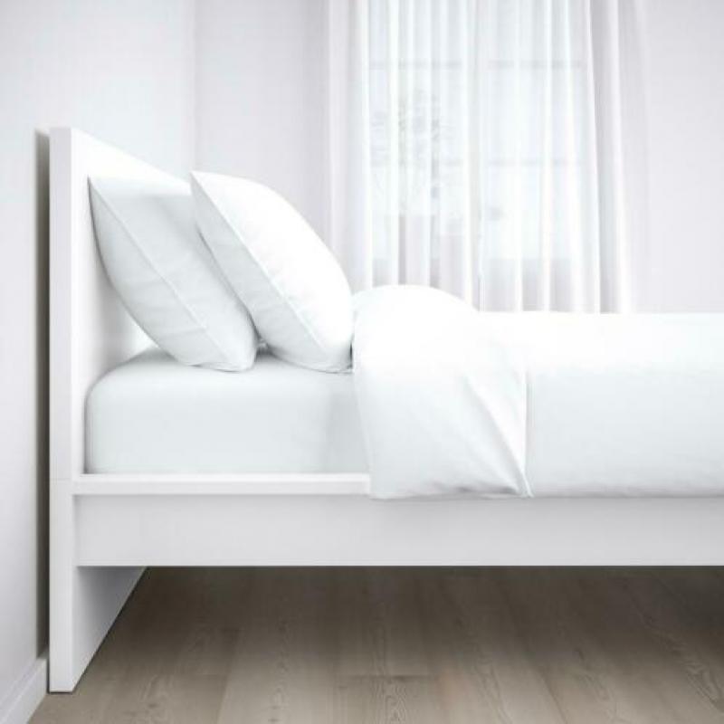 Wit malm 2 persoonsbed 160x200