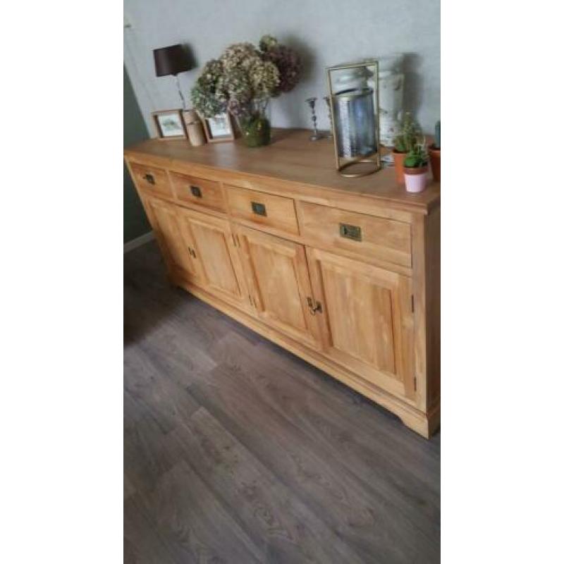 Grenen kast plus tafel