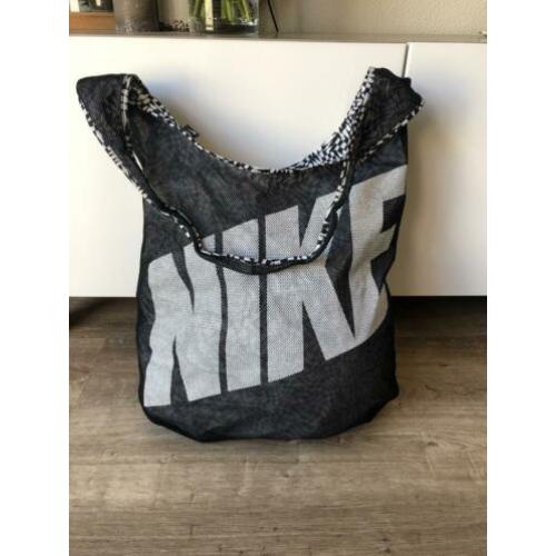 Nike reversable tas