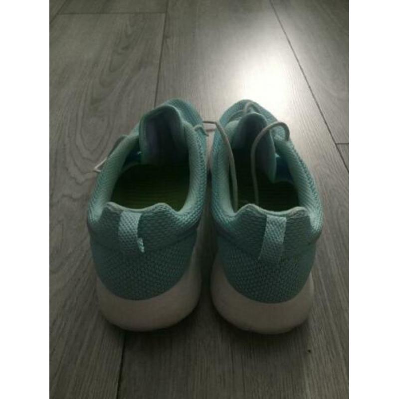 Nike sneakers limegroen maat 42