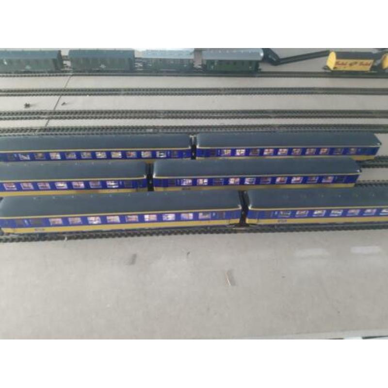 NS ick/icr DC rijtuigenset met binnenverlichting h0 marklin
