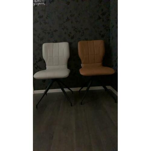 Eetkamerstoelen 2 witte 1 bruin/geel