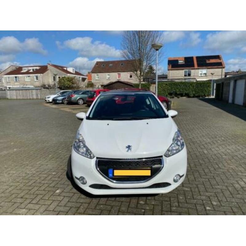 Peugeot 208 1.2 VTI 60KW/82PK 3-D 2012 Wit