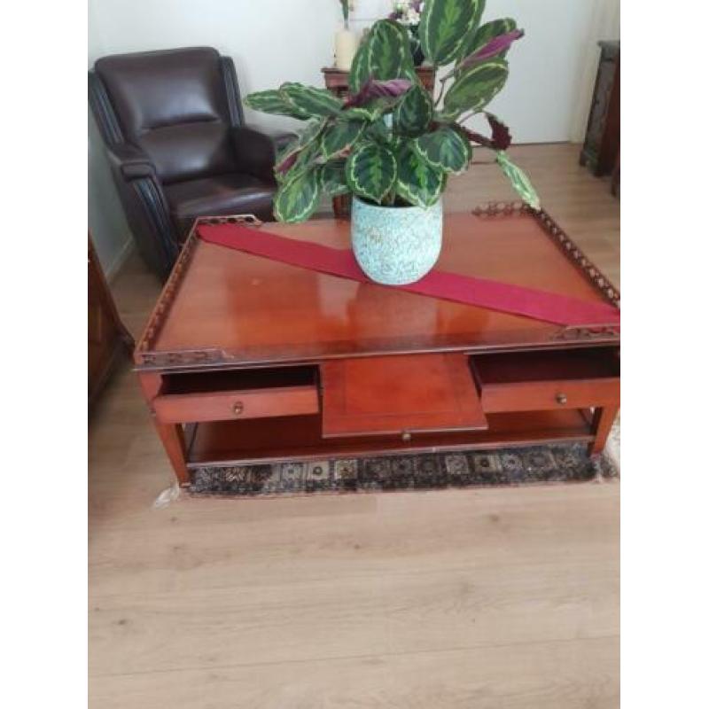 Salontafel met rand